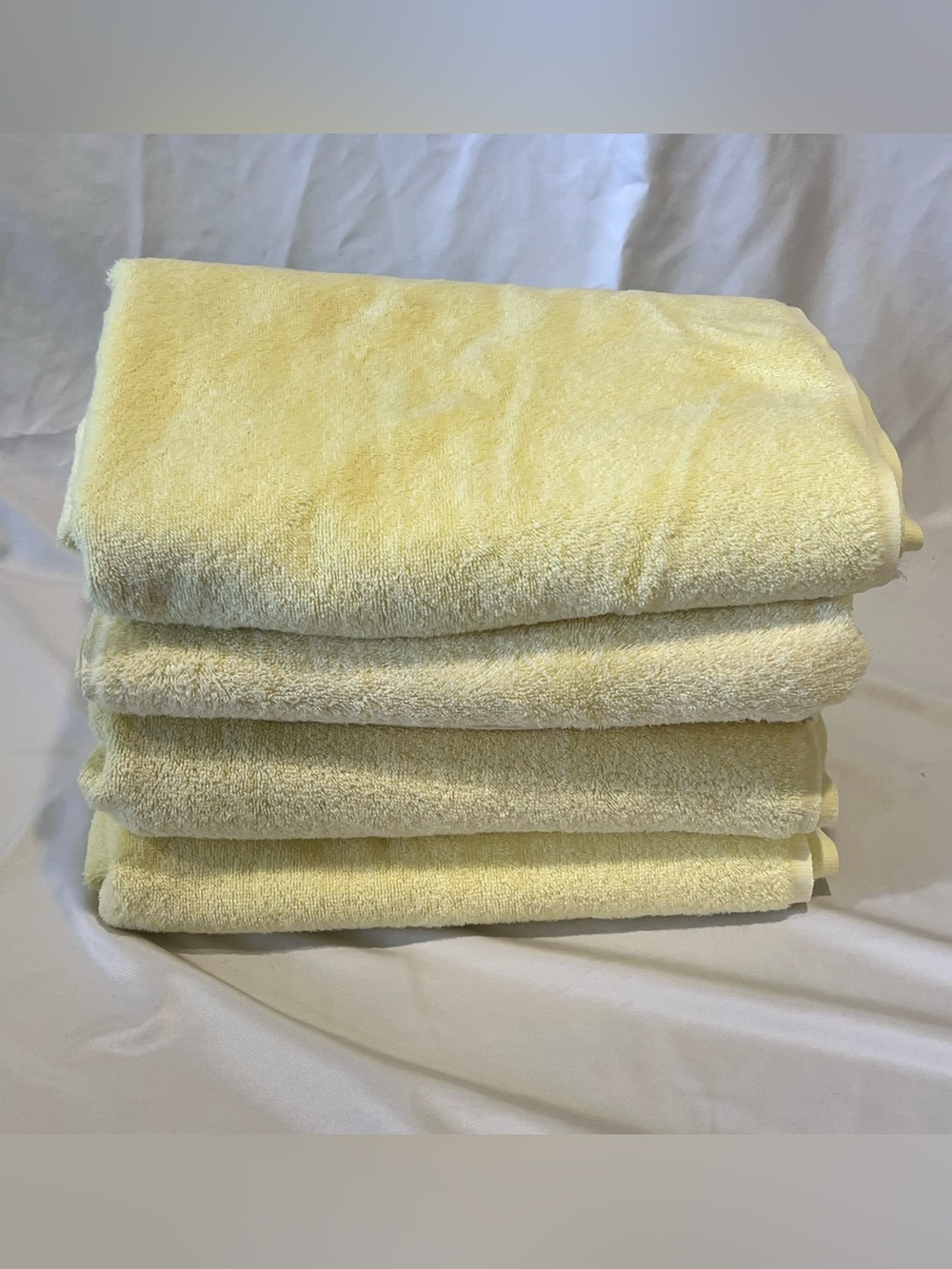 Vintage TASTEMAKER J.P. Stevens Yellow Towels Set of 4 Retro Cotton USA